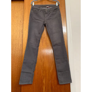 GRAY STRETCH SKINNY JEANS FROM UNIQLO